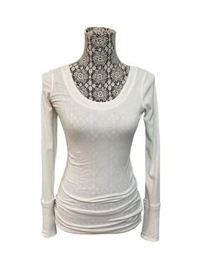 Le Lis Blanc White Long Sleeve Top